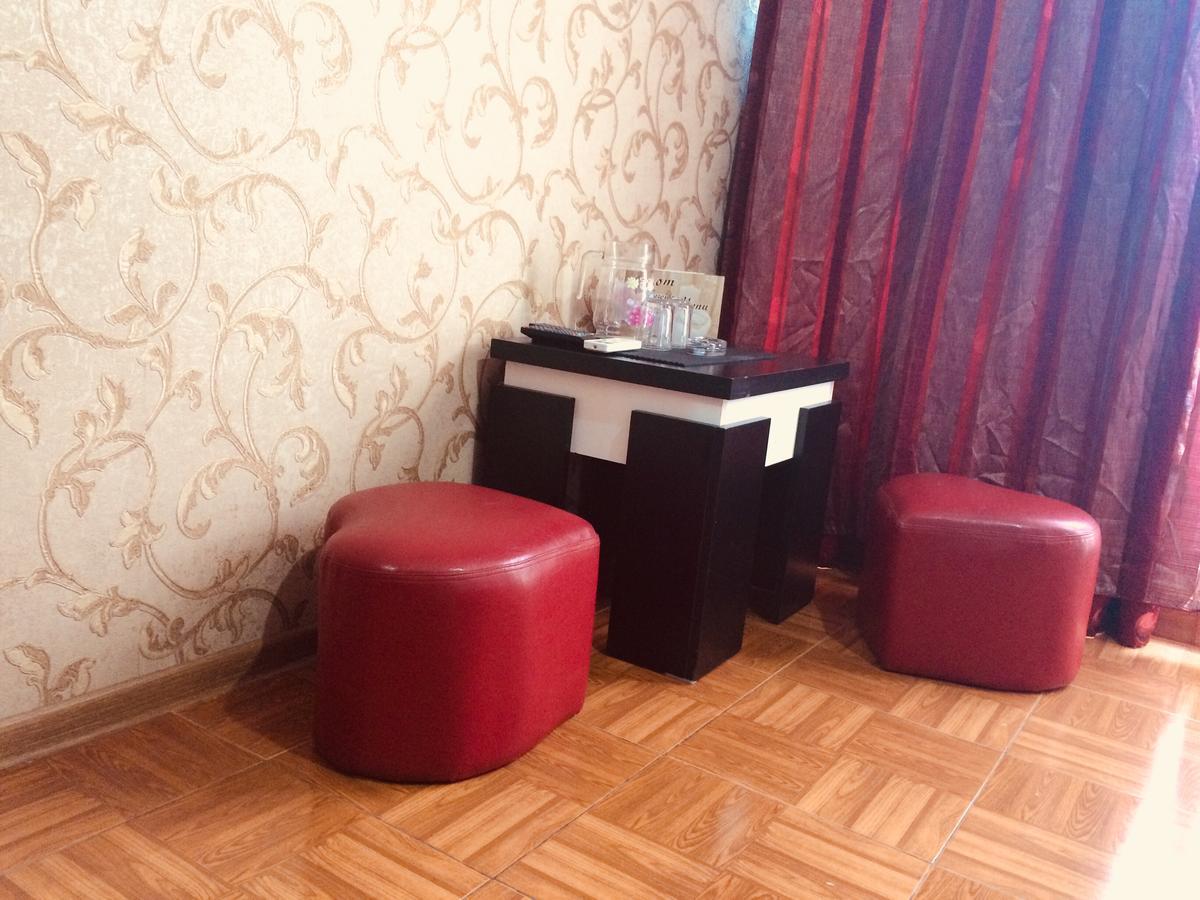 Visit Hotel Tbilisi Exterior photo