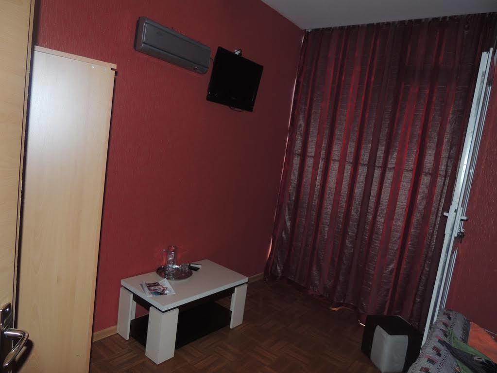 Visit Hotel Tbilisi Exterior photo