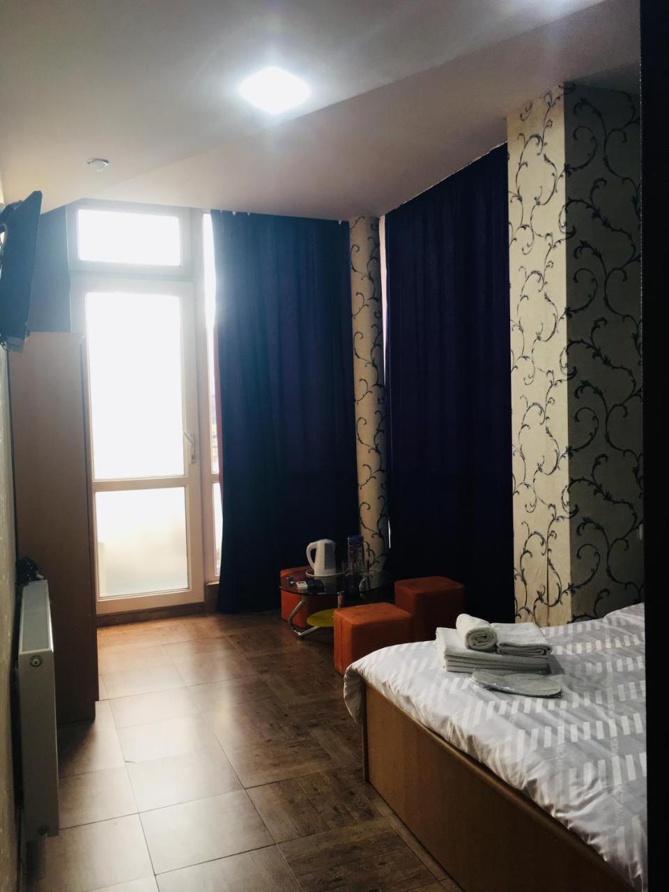 Visit Hotel Tbilisi Exterior photo