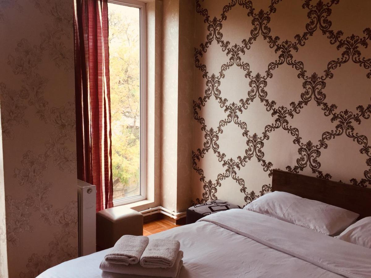 Visit Hotel Tbilisi Exterior photo